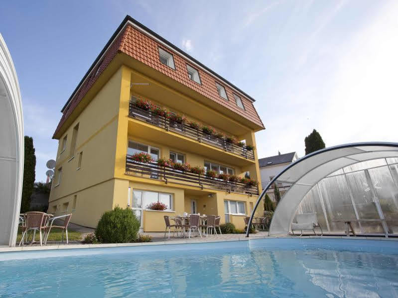 Pension Primus Hotel Beroun  Exterior photo